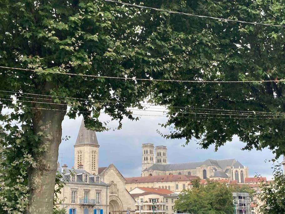 Le Petit Kiosque - Terrasse Parking & Local Velo Apartment Verdun-sur-Meuse Екстериор снимка