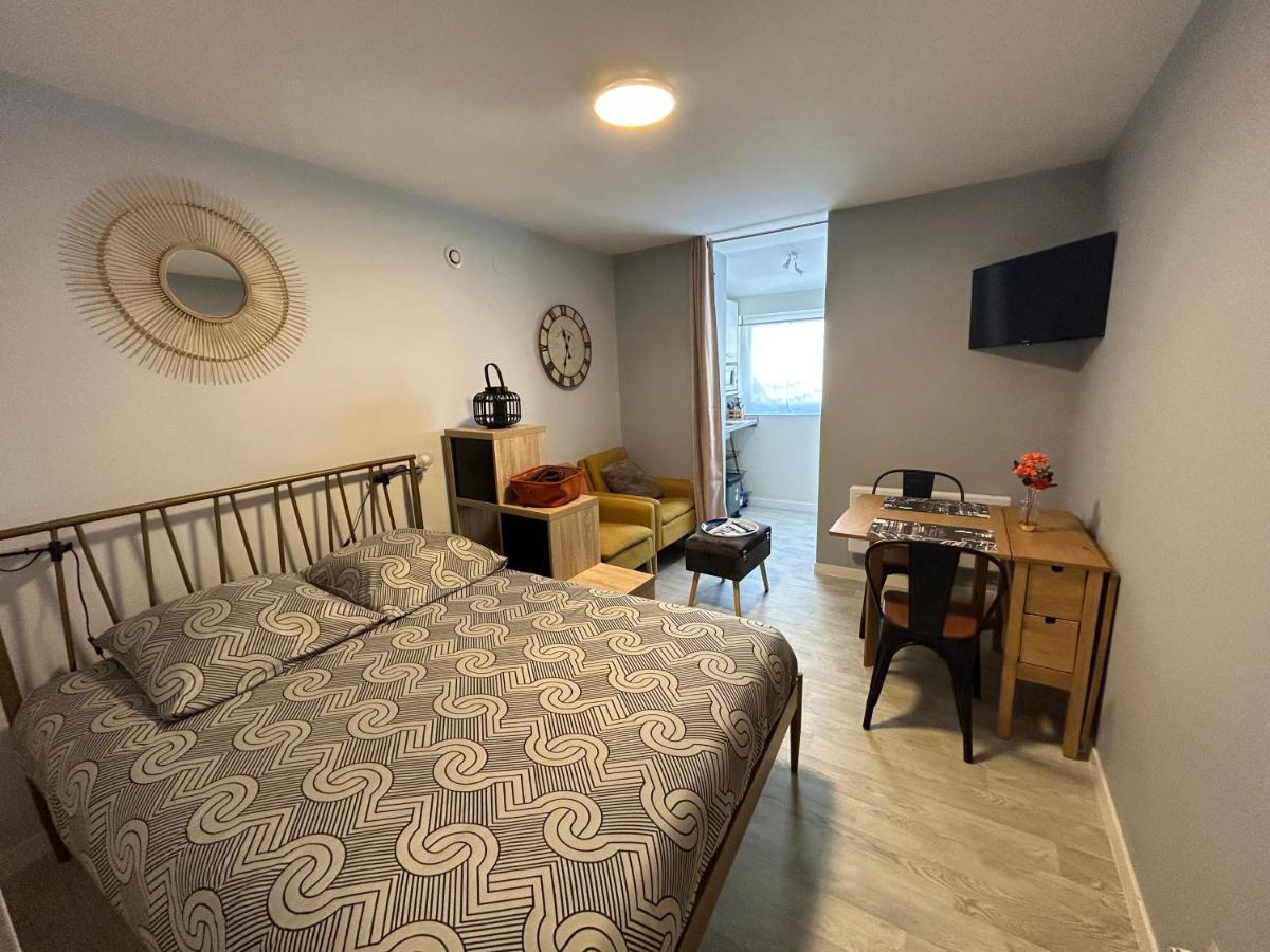 Le Petit Kiosque - Terrasse Parking & Local Velo Apartment Verdun-sur-Meuse Екстериор снимка